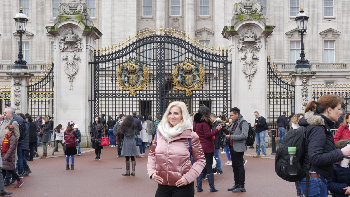 Buckingham palace-blogger Ana-Maria Hota Life-in-Dublin